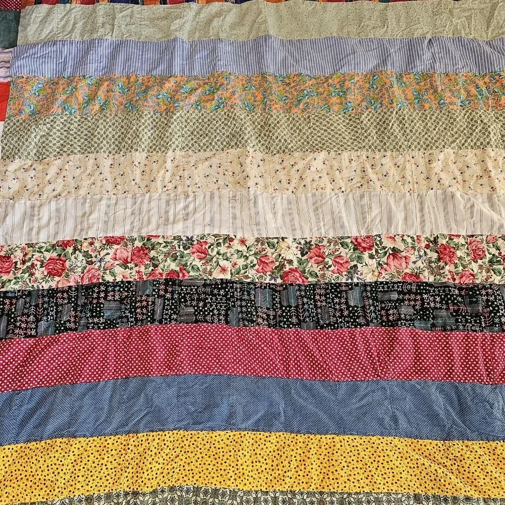 Vintage Handmade Patchwork Quilt‎ Twin Full Coverlet Ditsy Floral 63 X 80 Retro